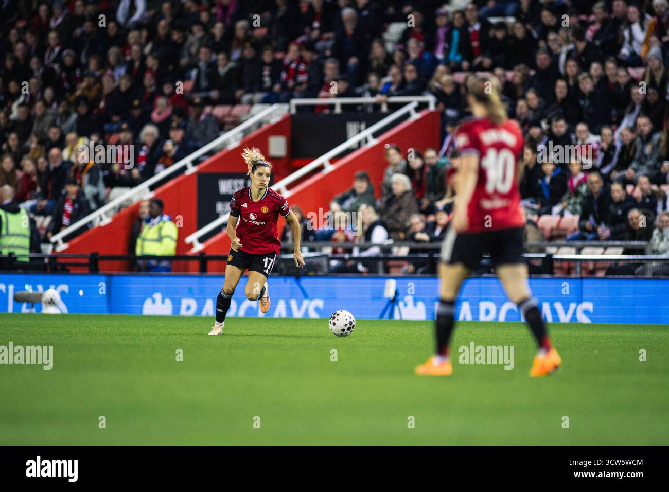 Manchester, Regno Unito. 3 ottobre 2025. Dominique Janssen (17 Manchester United Women) corre con il pallone durante la partita di Super League femminile tra Man Foto Stock