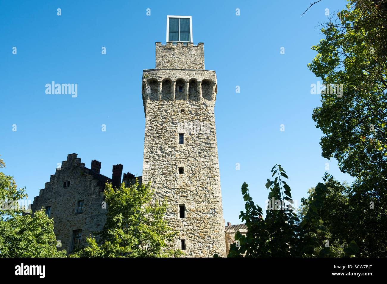 Torre del Castello di Rothschild con estensione in vetro a Waidhofen an der Ybbs, Austria Foto Stock