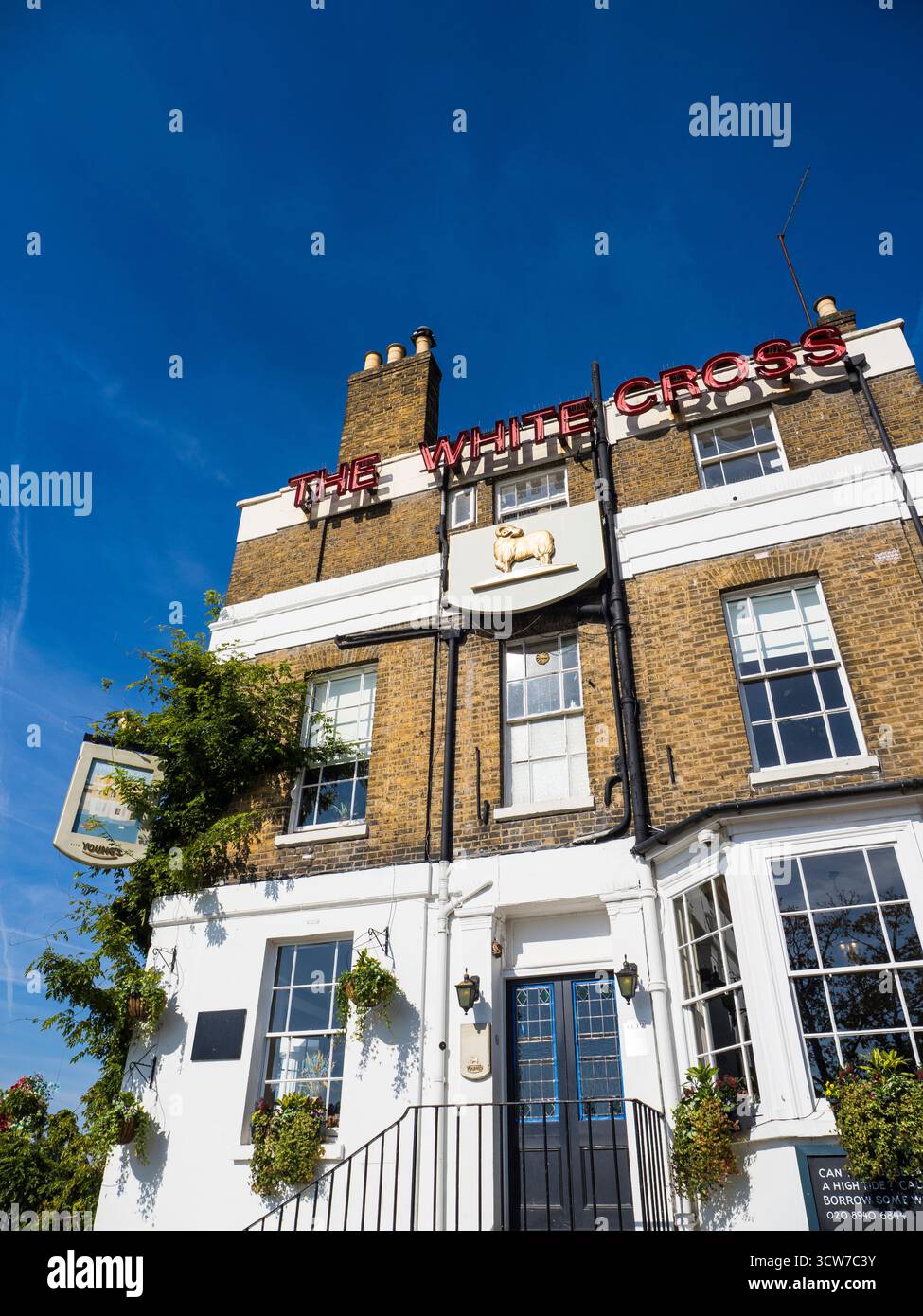 The White Cross, Riverside Victorian Pub, Richmond, Londra, Inghilterra, REGNO UNITO, REGNO UNITO. Foto Stock