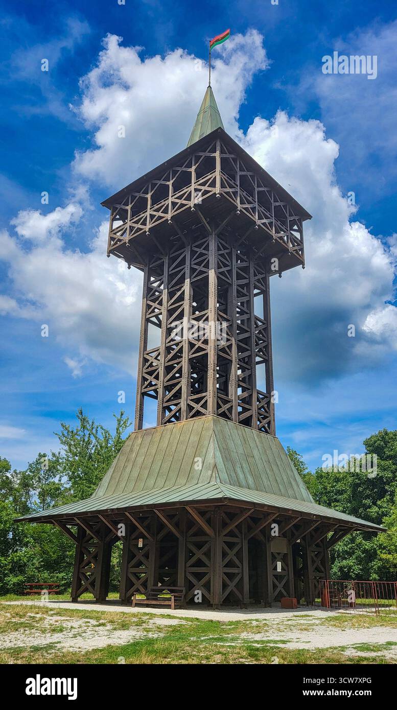 Torre Milleium di Szilvásvárad Ungheria durante l'estate del 2025 Foto Stock