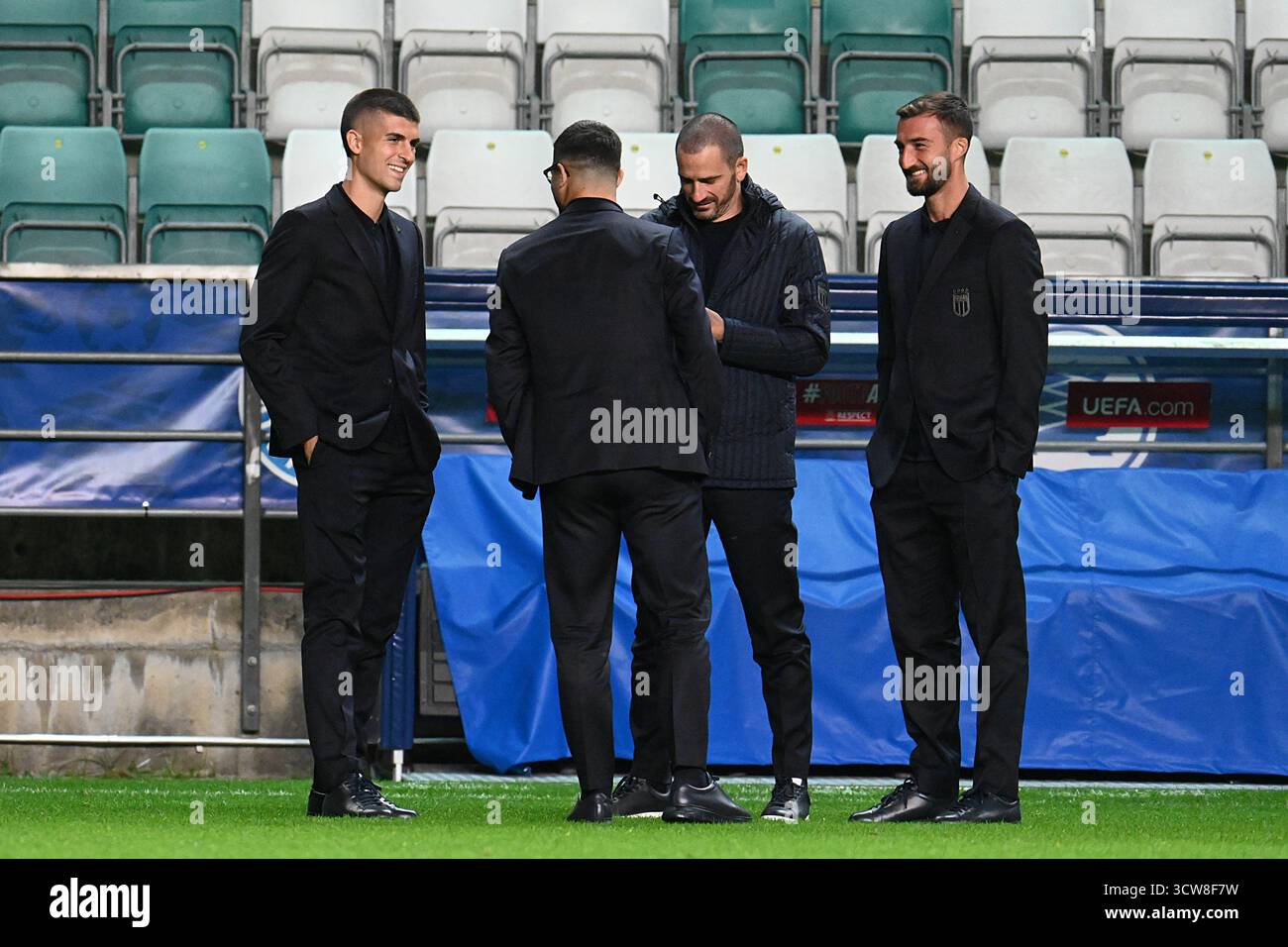 Tallin, Estonia. 10 ottobre 2025. Gianluca Mancini, Leonardo Bonucci e Bryan Cristante (Italia) partita giorno-1 giro in squadra Italia - Conferenza Stampa, Coppa del mondo FIFA a Tallin, Estonia, 10 ottobre 2025 credito: Agenzia fotografica indipendente/Alamy Live News Foto Stock