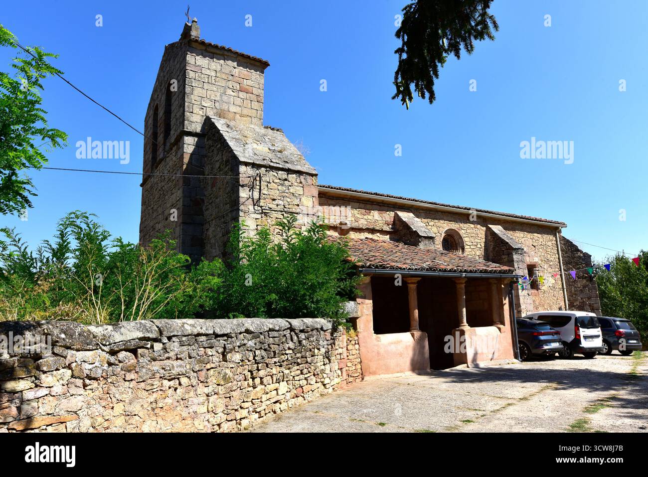 Guijosa, Nuestra Señora de la Asunción chiesa di origine romanica. Comune di Sigüenza, Guadalajara, Castilla-la Mancha, Spagna. Foto Stock