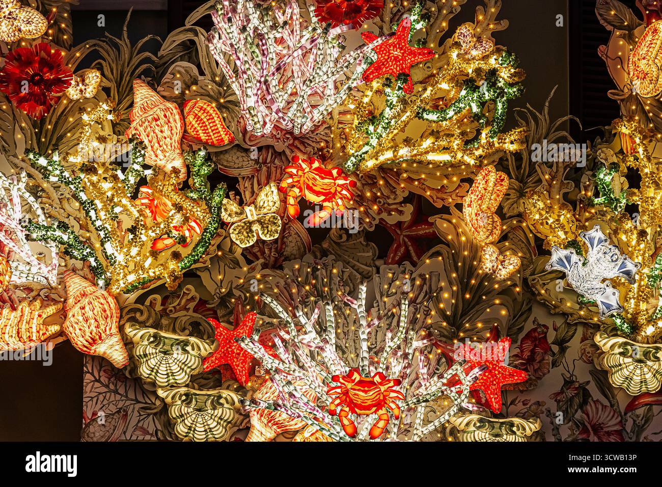 Decorazioni natalizie nei negozi di Roma Foto Stock