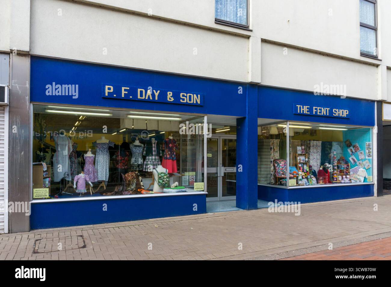The Fent Shop, un mercante tradizionale a Broad Street, King's Lynn. Foto Stock