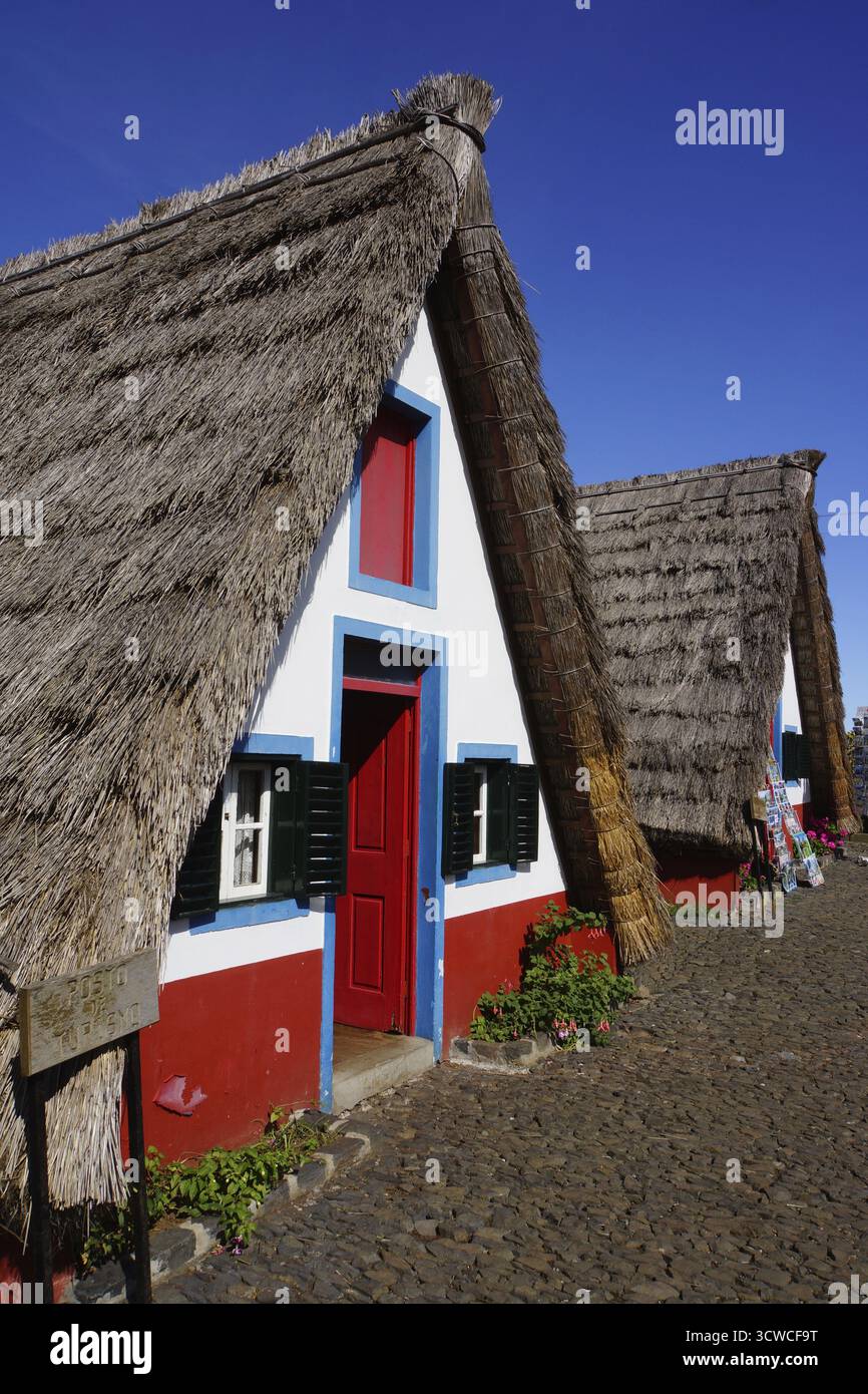 Attrazioni turistiche Casas de Colmo, Santana, Madeira, Portogallo Foto Stock