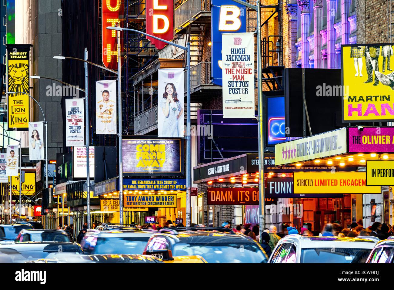 Broadway Theater Marquees, Times Square, Theater District, 45th Street, Manhattan, New York. Foto Stock