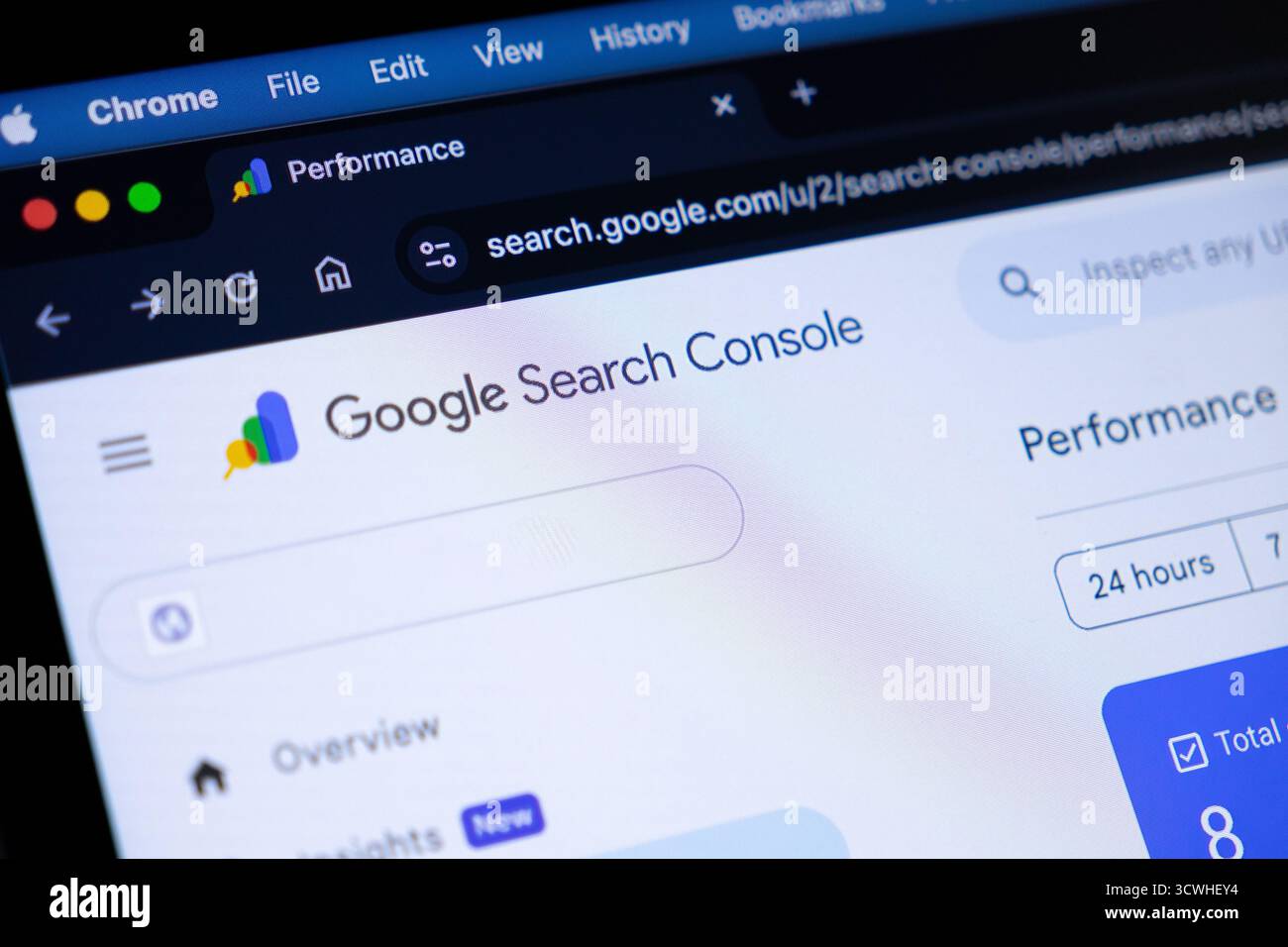 Poznan, Polonia - 11 settembre 2025: Google Search Console fornisce analisi approfondite, consentendo agli utenti di migliorare la visibilità online e perfezionare le cifre Foto Stock