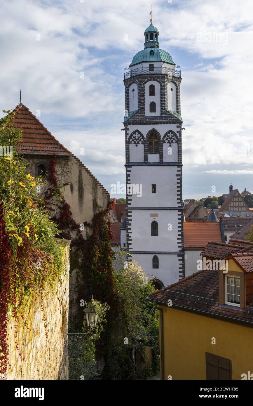 Vista della torre della chiesa di nostra Signora, città vecchia, Meissen, Sassonia, Germania Foto Stock