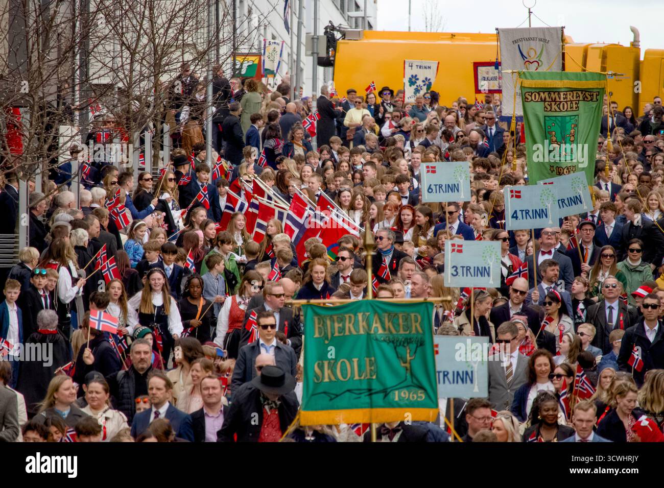 Parata del giorno della Costituzione norvegese a Tromsø, Norvegia Foto Stock