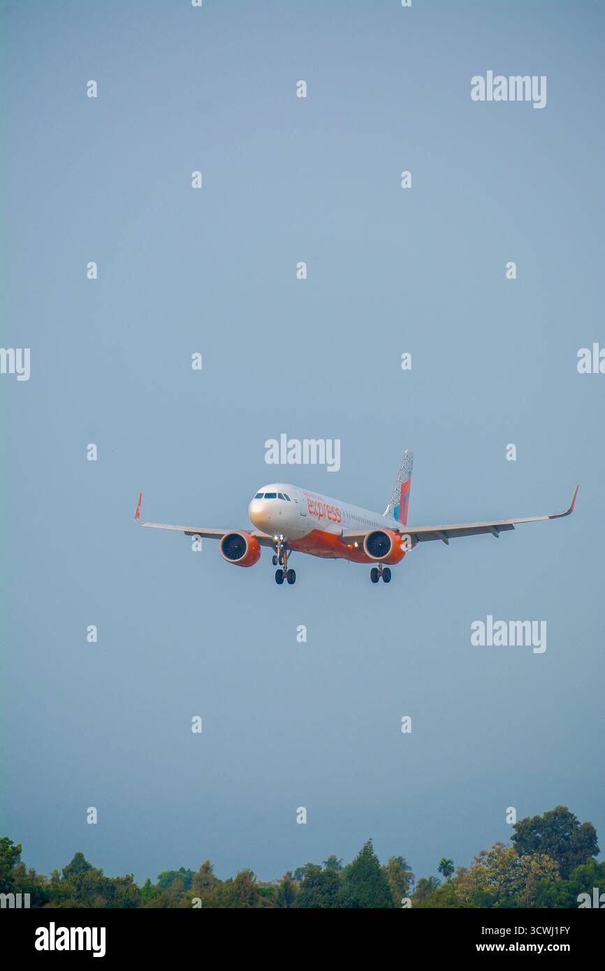 Air India Express Landing sull'aeroporto internazionale di Cochin Foto Stock