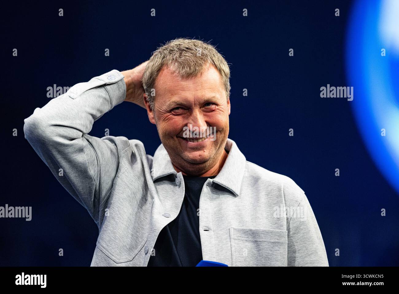 Mattioli Arena, Leicester Leicestershire, Regno Unito. 12 ottobre 2025. 2025 PDC Boyle Sports World Grand Prix Darts Final Night; ex giocatore diventato pundit Wayne Mardell Credit: Action Plus Sports/Alamy Live News Foto Stock