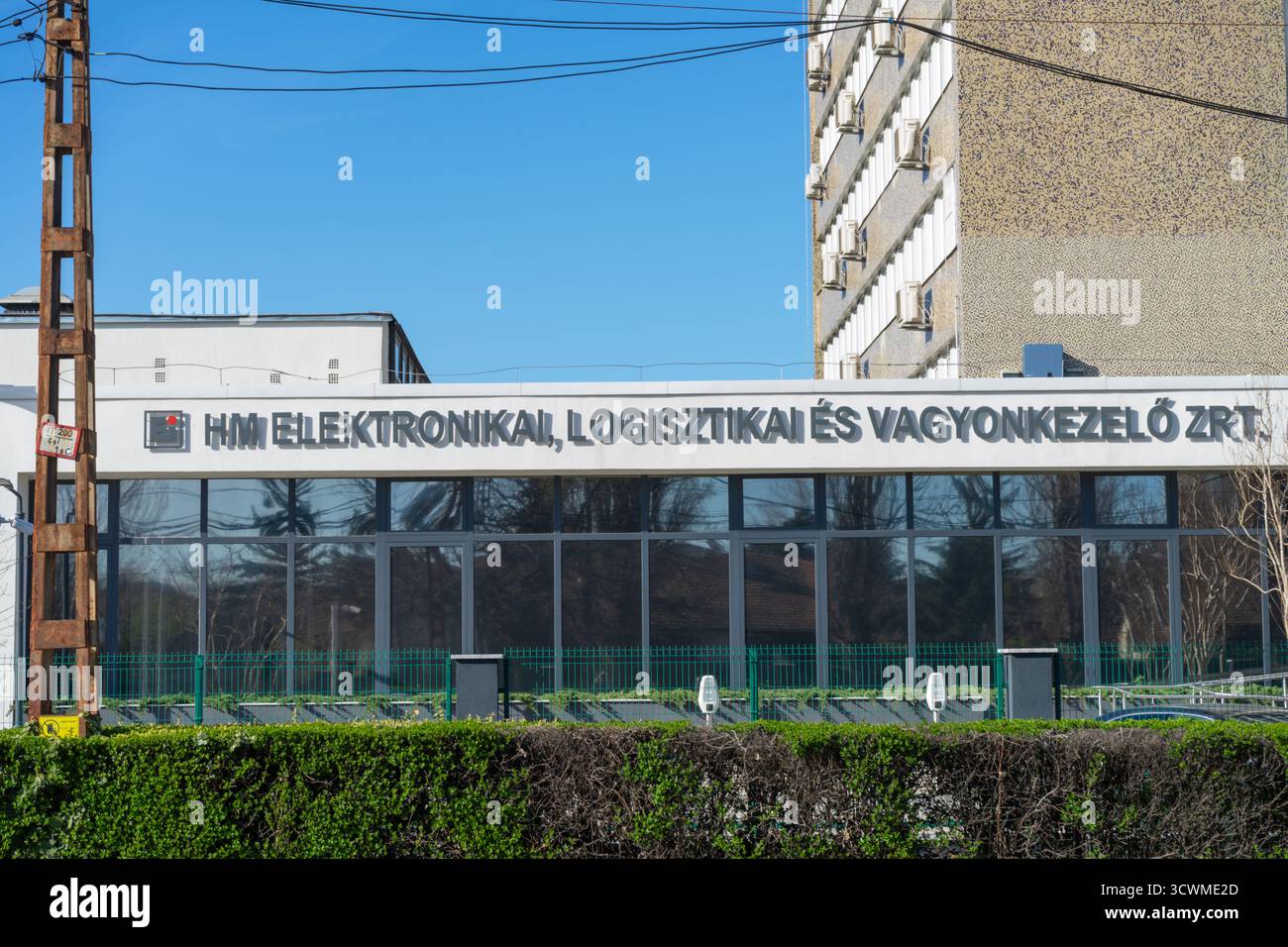 Sede centrale della HM Electronics, Logistics and Asset Management Company, impresa statale sotto il ministero della difesa ungherese a Budapest. Foto Stock
