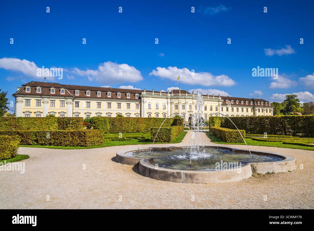 Castello barocco di Ludwigsburg con giardino pubblico e parco, Germania Foto Stock