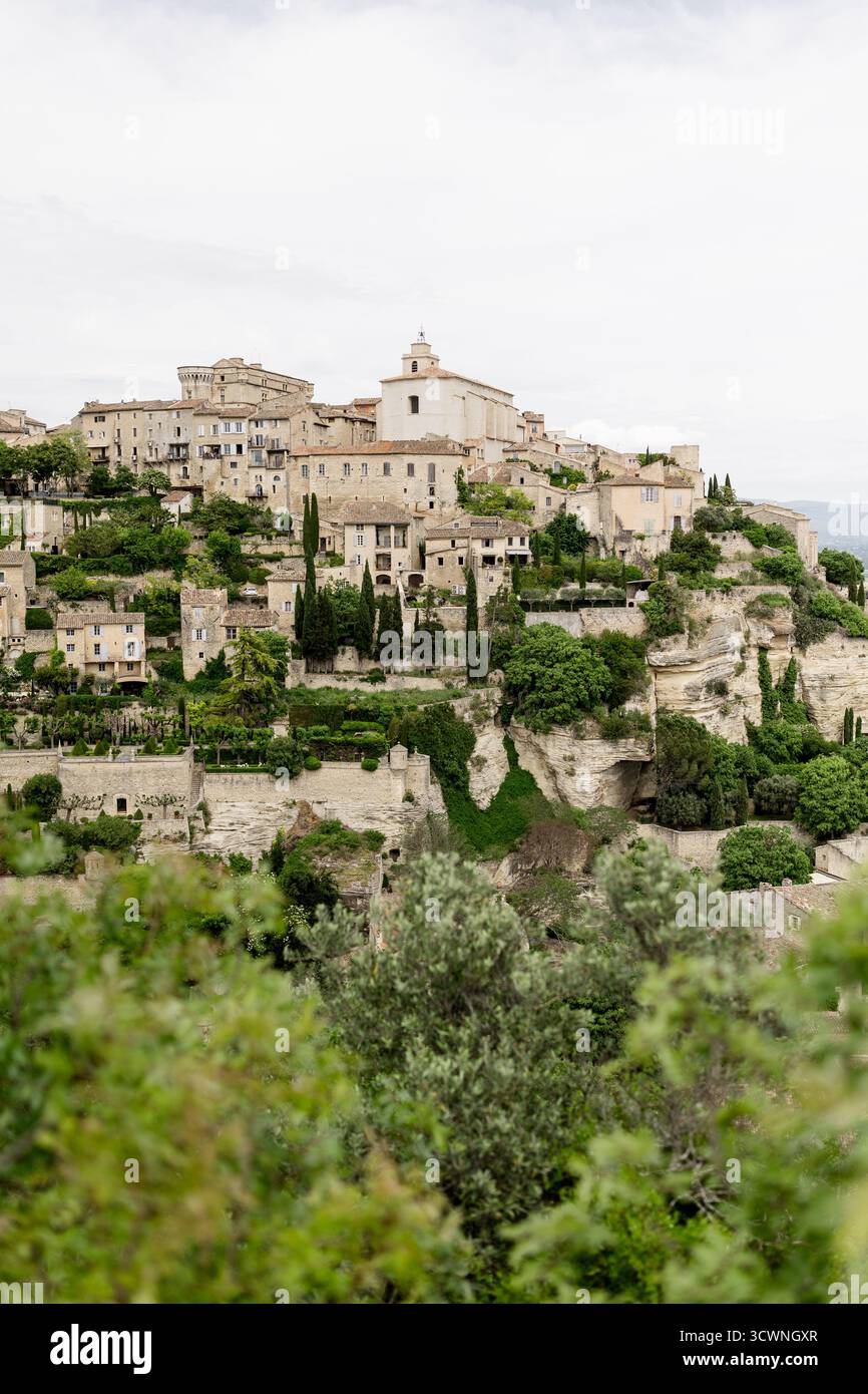 Vista sulla città di Gordes, Francia Foto Stock