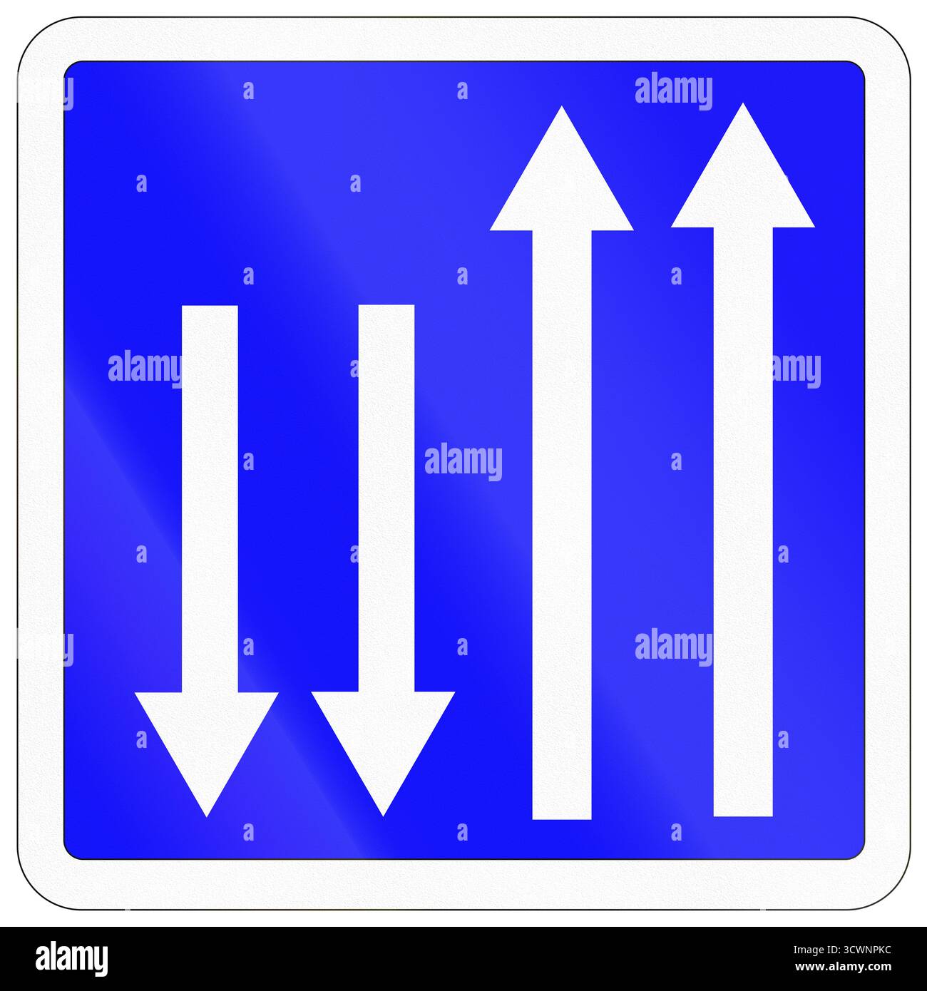 Segnaletica stradale utilizzata in Francia - due corsie per ogni direzione. Foto Stock