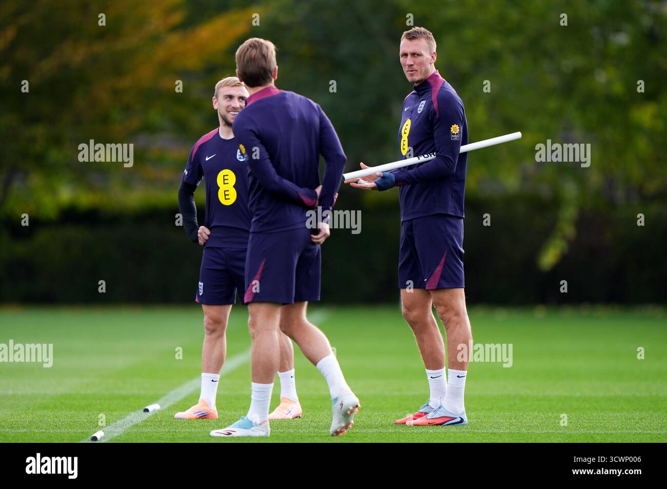 L'inglese Dan Burn con Harry Kane e Jarrod Bowen durante una sessione di allenamento al Tottenham Hotspur Training Ground di Enfield. Data foto: Lunedì 13 ottobre 2025. Foto Stock