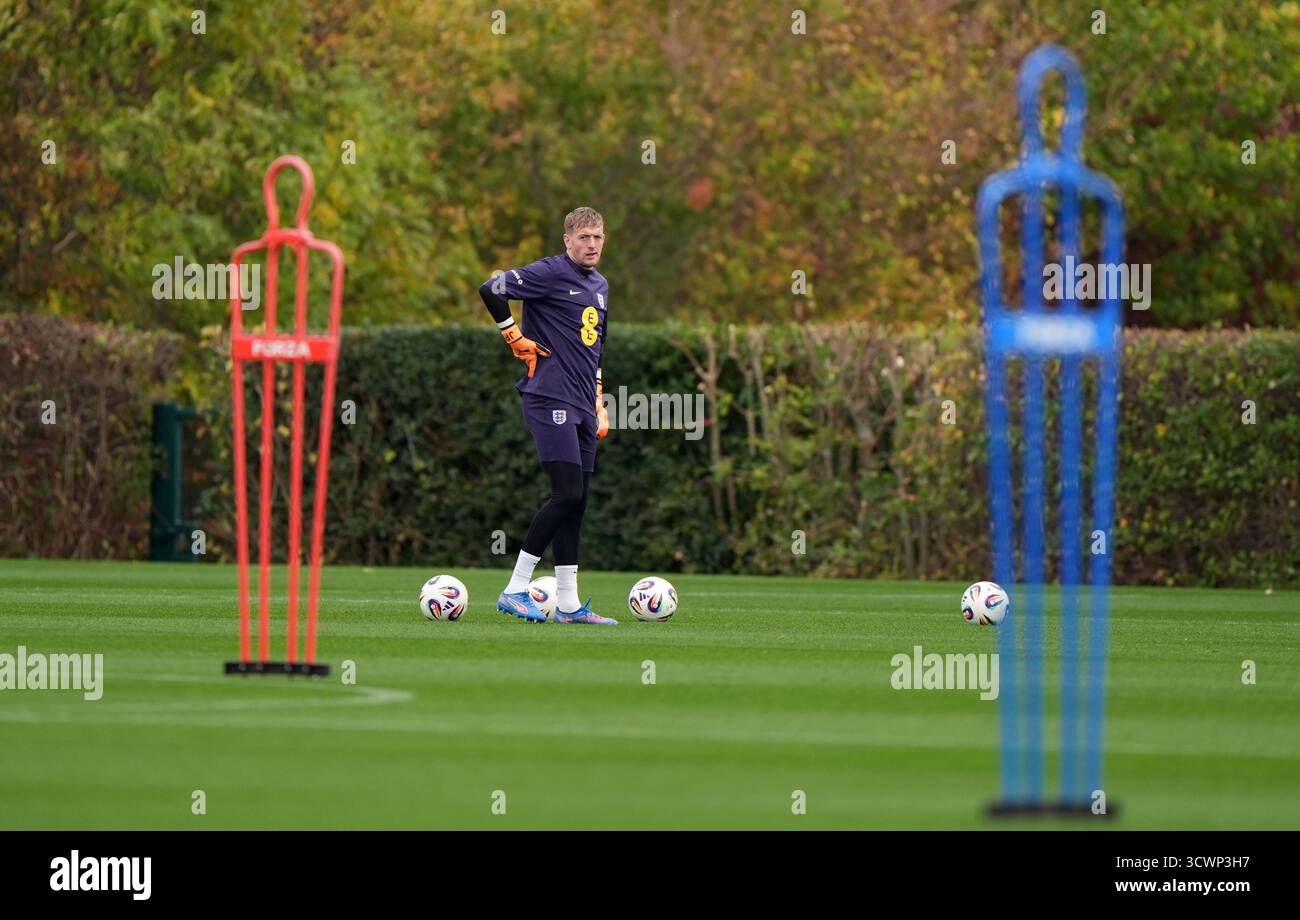 Il portiere inglese Jordan Pickford durante una sessione di allenamento al Tottenham Hotspur, Enfield. Data foto: Lunedì 13 ottobre 2025. Foto Stock