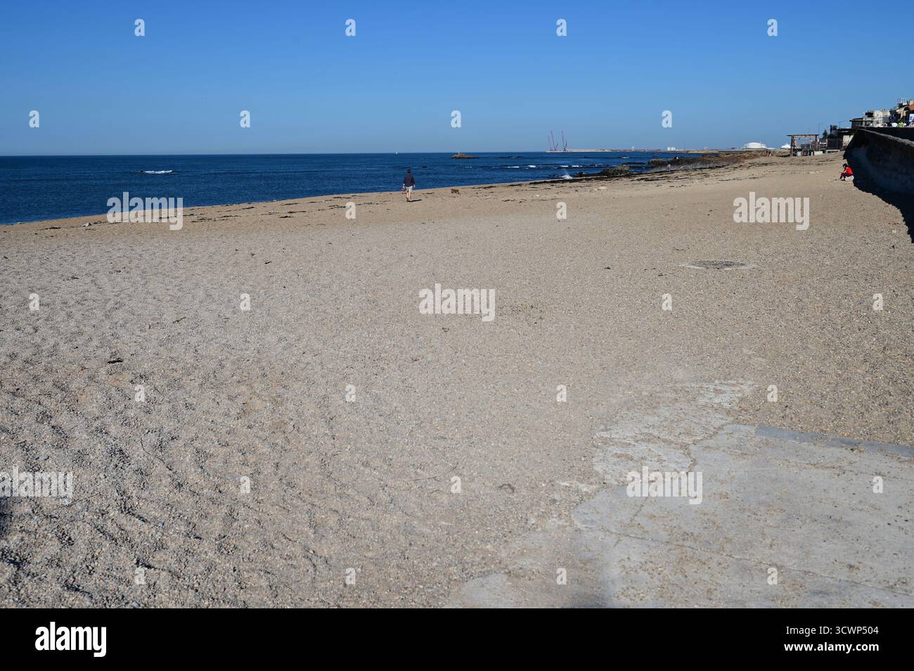 Spiaggia di Foz do Douro in Portogallo a ottobre. Foto Stock