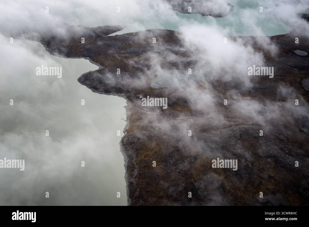Paesaggi groenlandesi dall'alto durante un volo in traghetto. Foto Stock