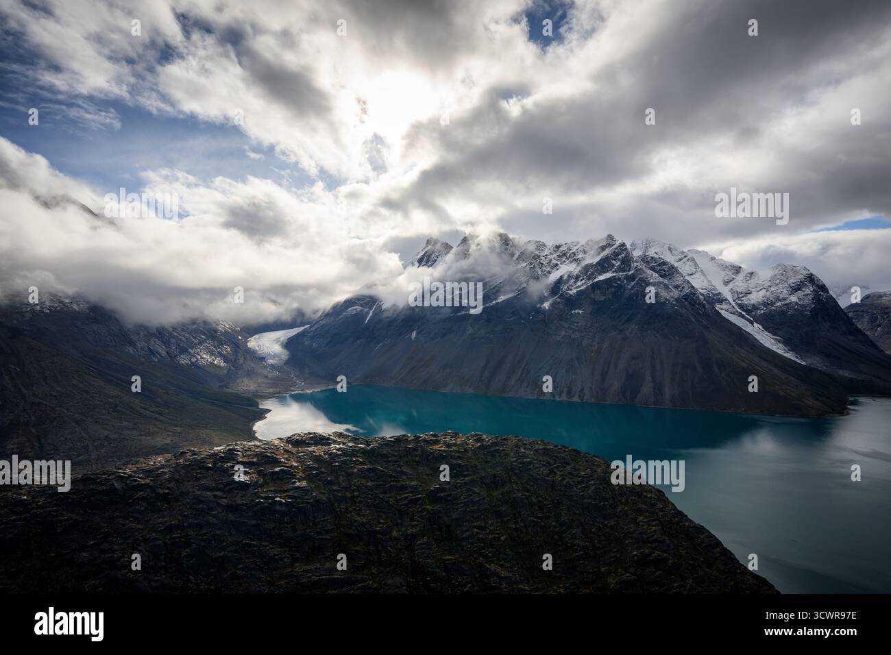 Paesaggi groenlandesi dall'alto durante un volo in traghetto. Foto Stock