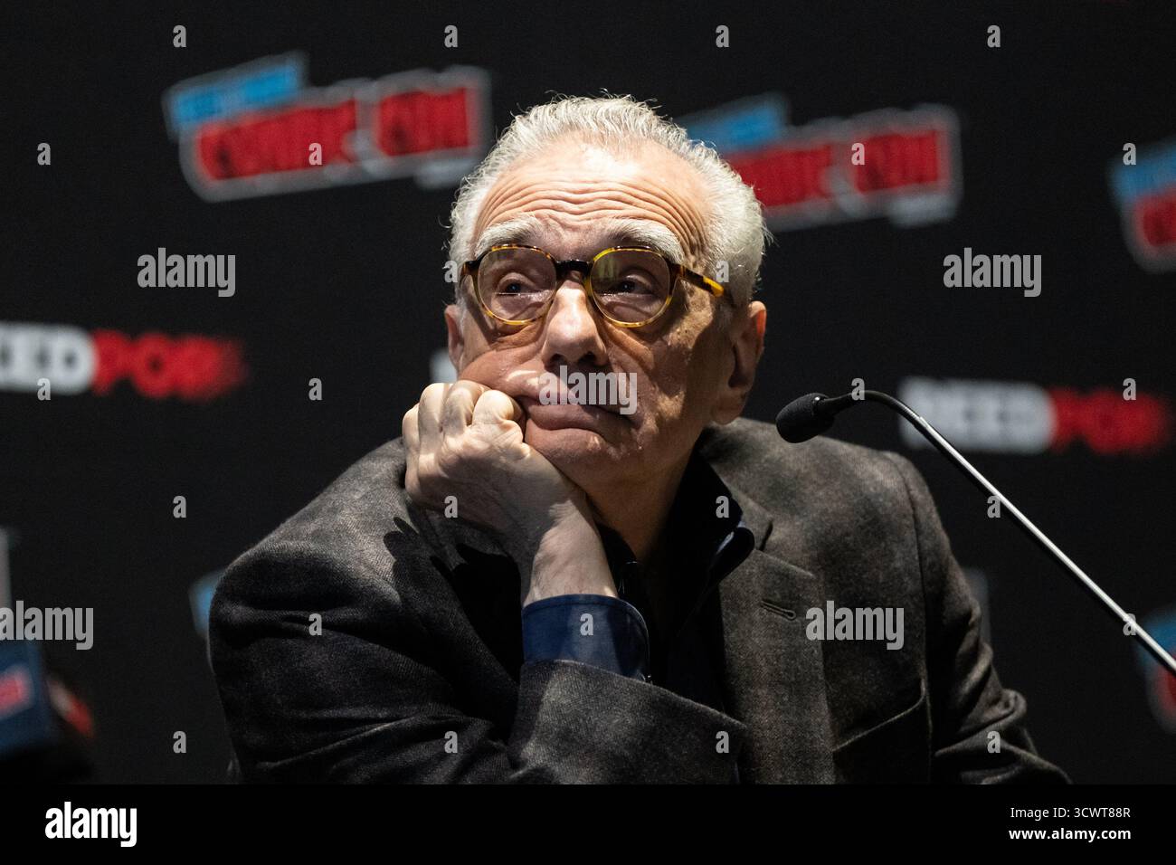 New York, Stati Uniti. 12 ottobre 2025. Martin Scorsese partecipa alla presentazione del Lucas Museum of Narrative Art durante il New York Comic con 2025 al Jacob Javits Convention Center di New York, NY, il 12 ottobre 2025. (Foto di Lev Radin/Pacific Press) credito: Pacific Press Media Production Corp./Alamy Live News Foto Stock