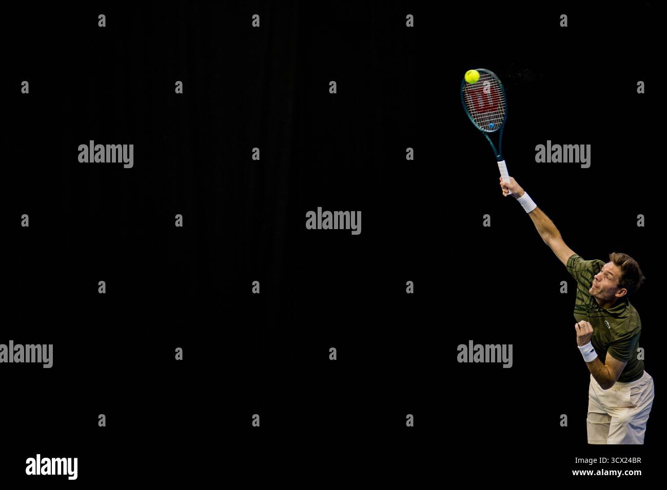 Bruxelles, Belgio. 13 ottobre 2025. Il francese Nicolas Mahut è stato raffigurato in azione durante l'European Open ATP Tennis Tournament a Bruxelles, lunedì 13 ottobre 2025. L'edizione di quest'anno del torneo si svolgerà dal 12 al 19 ottobre 2025. BELGA PHOTO JASPER JACOBS credito: Belga News Agency/Alamy Live News Foto Stock