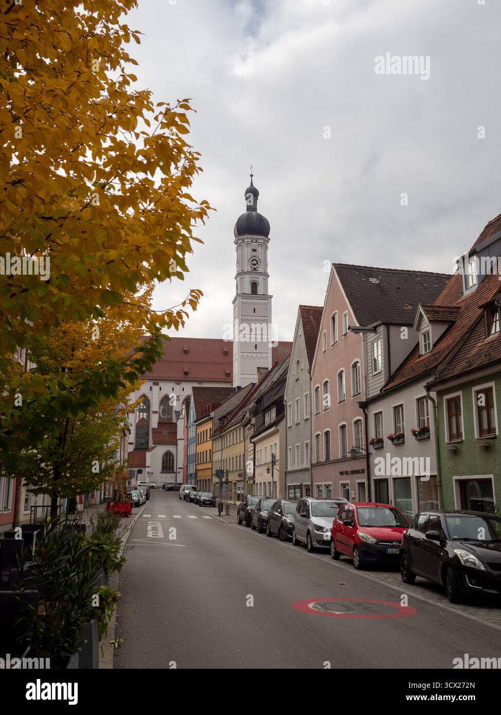 Germania, Baviera, Monaco di Baviera, Castello di Neschwanstein, cittadina di Landsberg am Lech, paesaggi autunnali e foto della città. Municipio, parco, surf, Oktoberfe Foto Stock