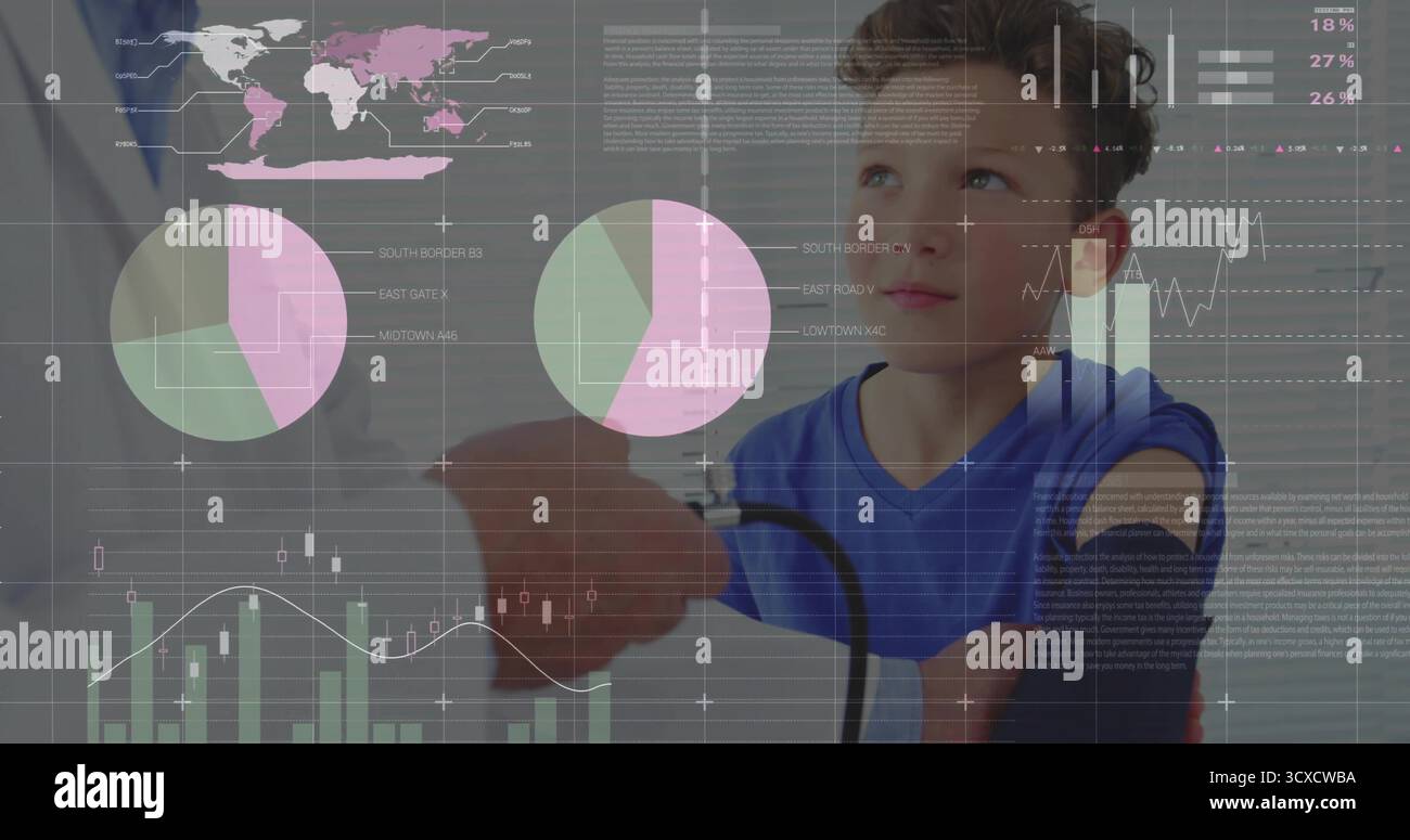 Camice bianco che si adatta al bracciale per la pressione sanguigna sul braccio del bambino nella sala esame, con sovrapposizioni trasparenti Foto Stock