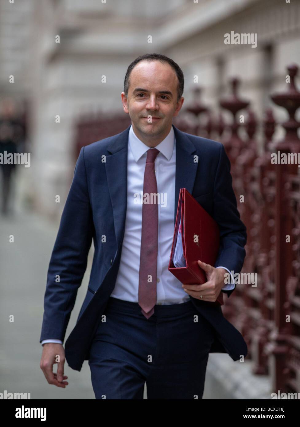 Londra, Regno Unito. 14 ottobre 2025. James Murray, capo segretario al Tesoro arriva ad una riunione di gabinetto al 10 Downing Street Credit: Richard Lincoln/Alamy Live News Foto Stock