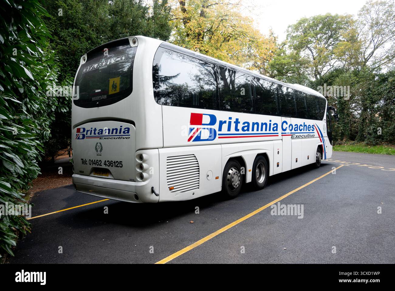 Britannia Coaches Executive Coach al Castello di Warwick, Warwickshire, Inghilterra, UKJ Foto Stock