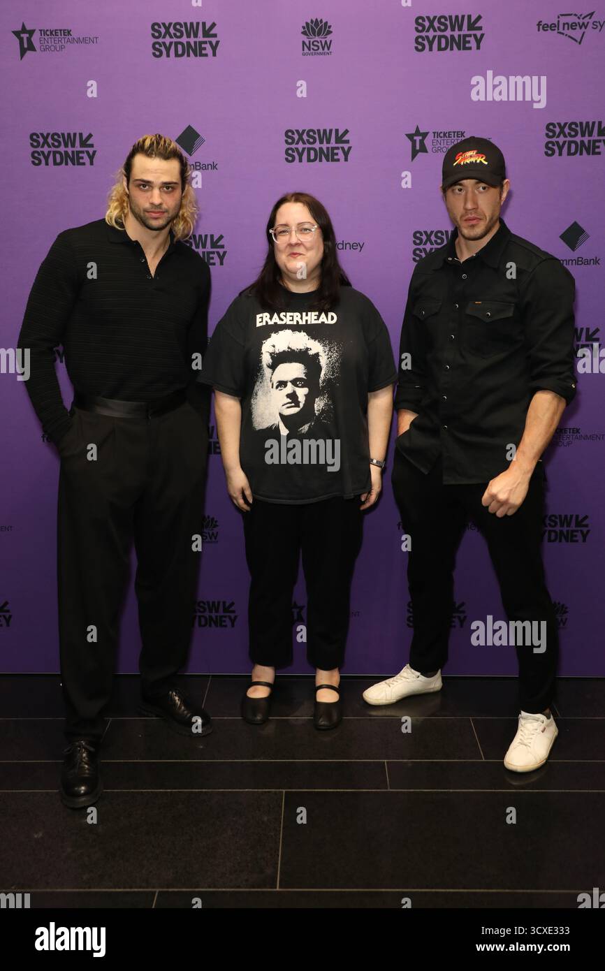 Sydney, Australia. 14 ottobre 2025. L-R: L'attore/produttore di Hollywood Noah Centineo (al franchise di All the Boys, Black Adam, Warfare), Jordan Bastian - Screen Festival Manager al SXSW Sydney e Andrew Koji assistono alla prima australiana della commedia nera Our Hero, Balthazar al Palace Central Cinemas - Level 3/28 Broadway, Chippendale NSW 2008. Prodotto dalla Arkhum Productions di Noah Centineo, Our Hero, Balthazar ha fatto la sua prima australiana martedì 14 ottobre al SXSW Sydney. L'audace debutto di Oscar Boyson, segue un ricco adolescente di New York di nome Balthazar "Balthy" Malone Foto Stock