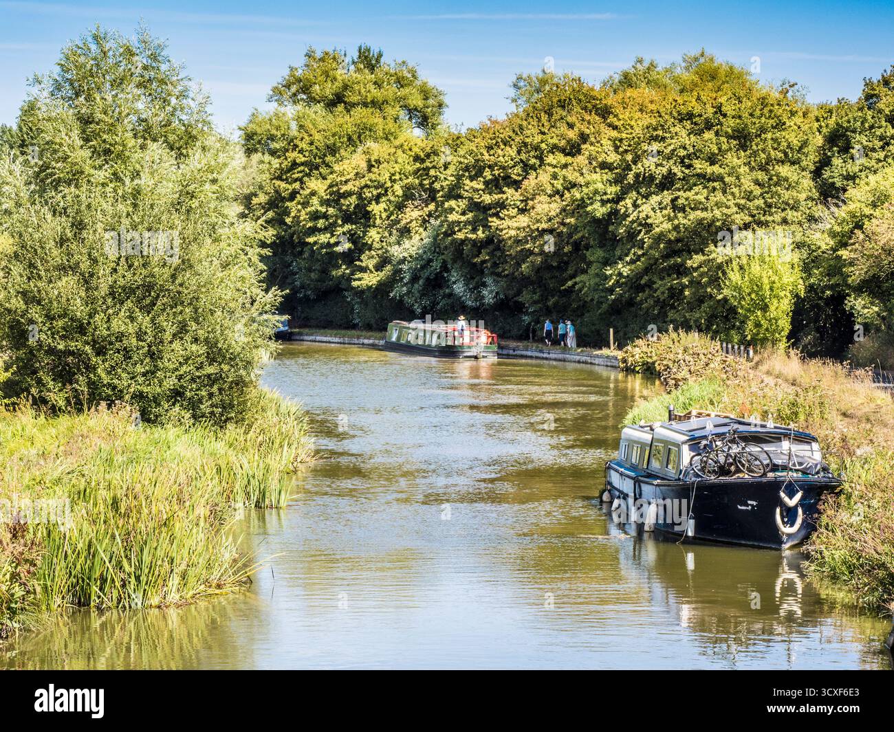 Il canale Kennet e Avon vicino a Hungerford nel Berkshire. Foto Stock