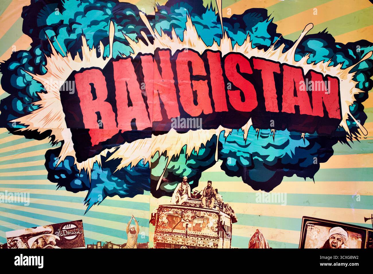 Poster cinematografico per Bangistan (2015) esposto a Chennai, Tamil Nadu, India, promuovendo l'uscita locale della satira di Bollywood. Foto Stock