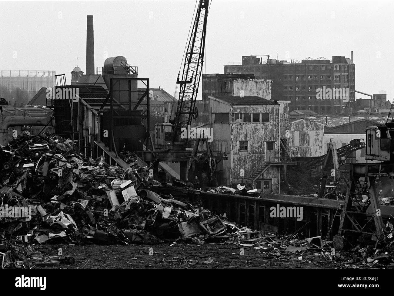 Il frammentatore EMR (per il recupero di rottami metallici) nell'area di Willesden Junction durante gli anni '1980 a Londra, Regno Unito. Foto Stock