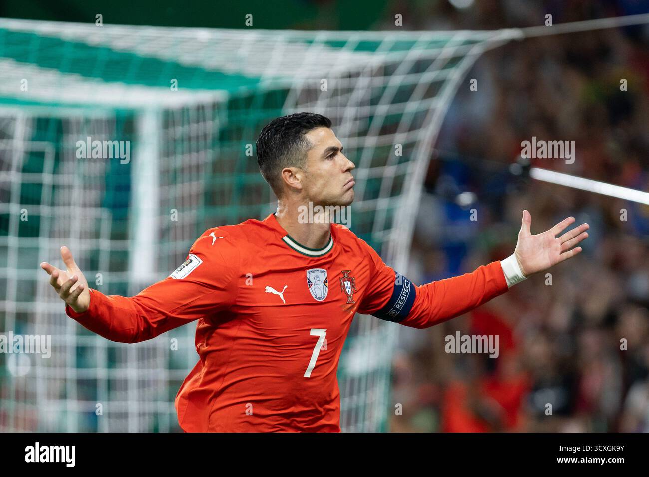 Lisbona, Lisbona, Portogallo. 14 ottobre 2025. Portogallo e al-Nassr attaccante CRISTIANO RONALDO (7) festeggiano dopo aver segnato un gol durante la partita 8 del gruppo 7 per la qualificazione ai Mondiali 2026 tra Portogallo e Repubblica d'Ungheria allo stadio Jose de Alvalade (Credit Image: © Alexandre de Sousa/ZUMA Press Wire) SOLO PER USO EDITORIALE! Non per USO commerciale! Crediti: ZUMA Press, Inc./Alamy Live News Foto Stock