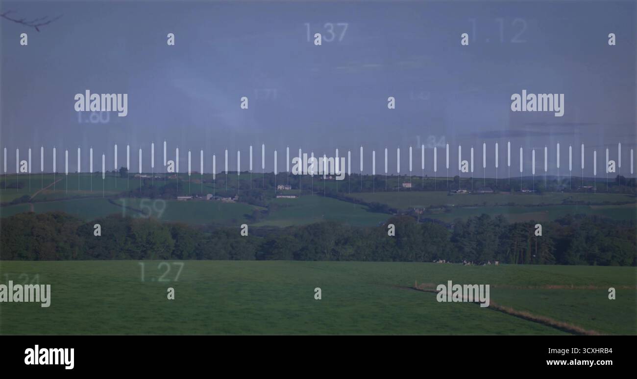 Esposizione di pascoli con siepi e casali attraverso HUD trasparente, con letture numeriche Foto Stock
