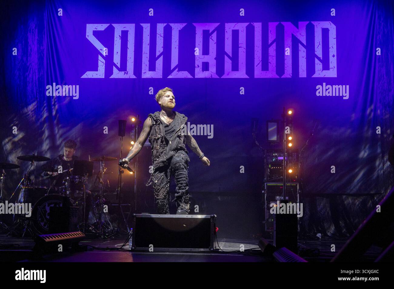Johannes Johnny Stecker, cantante, Soulbound, Metal Band, D, in diretta al Columbiahalle di Berlino il 10 ottobre 2025 Foto Stock
