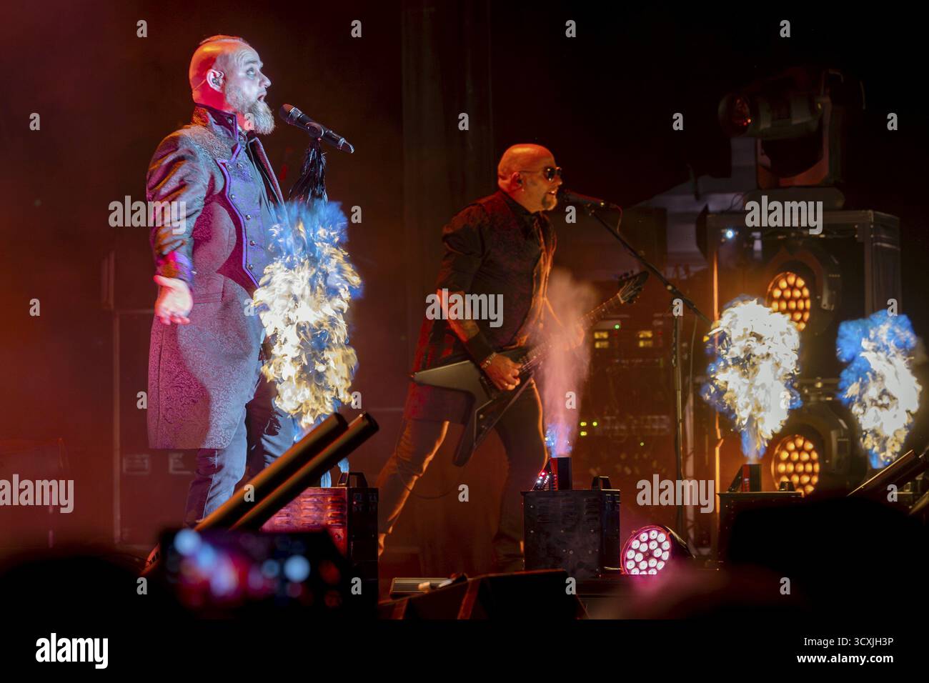 Martin Engler, Singer, Mono Inc., Dark-Rock Band, D, Live on Live 2025 Tour al Columbiahalle di Berlino il 10 ottobre 2025 Foto Stock