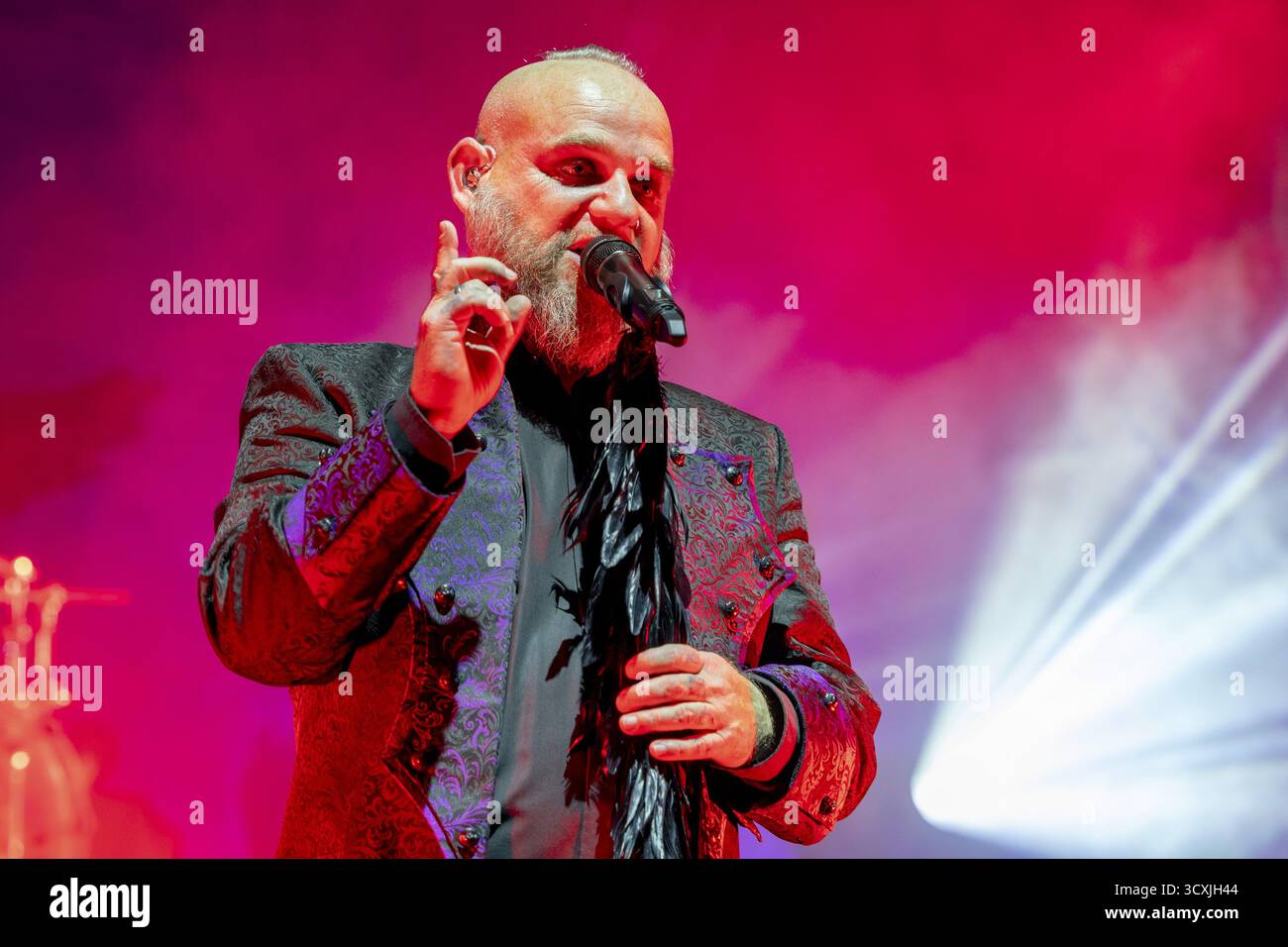 Martin Engler, Singer, Mono Inc., Dark-Rock Band, D, Live on Live 2025 Tour al Columbiahalle di Berlino il 10 ottobre 2025 Foto Stock