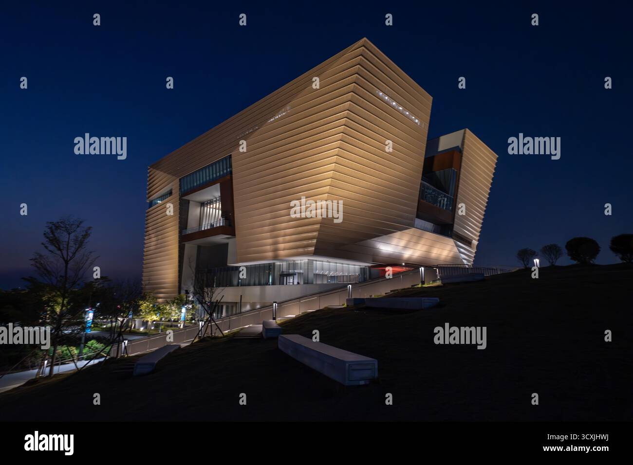 Hong Kong - 12 dicembre 2022: Hong Kong Palace Museum, è un museo pubblico nel West Kowloon Cultural District Foto Stock