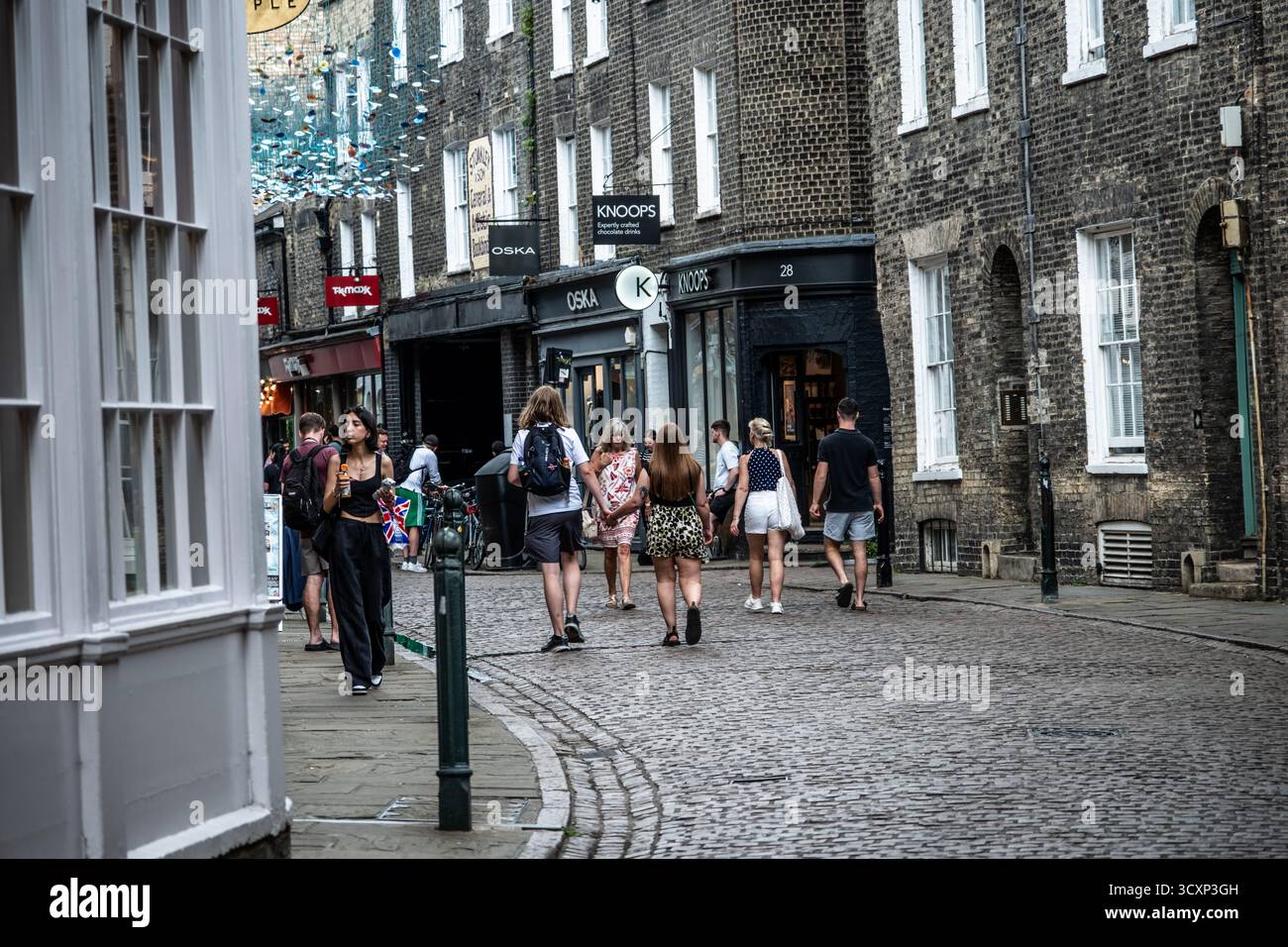 Vita urbana a Cambridge – strade e momenti di città. REGNO UNITO Foto Stock
