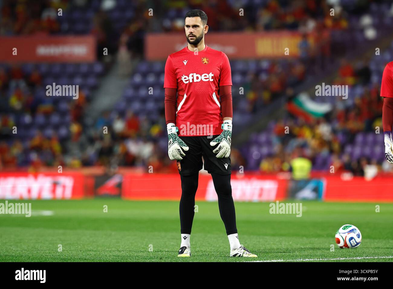 Valladolid, Spagna. 14 ottobre 2025. Dimitar Mitov (BUL) calcio/calcio : le qualificazioni ai Mondiali FIFA 2026 gruppo e partita Spagna - Bulgaria all'Estadio Jose Zorrilla di Valladolid, Spagna . Crediti: Mutsu Kawamori/AFLO/Alamy Live News Foto Stock