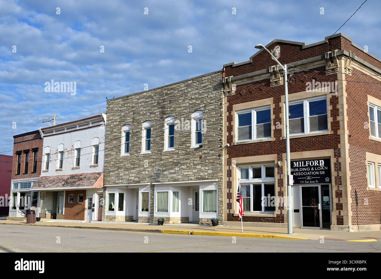 Milford, Illinois, Stati Uniti. Una strada principale deserta in una piccola comunità del Midwest degli Stati Uniti. Foto Stock