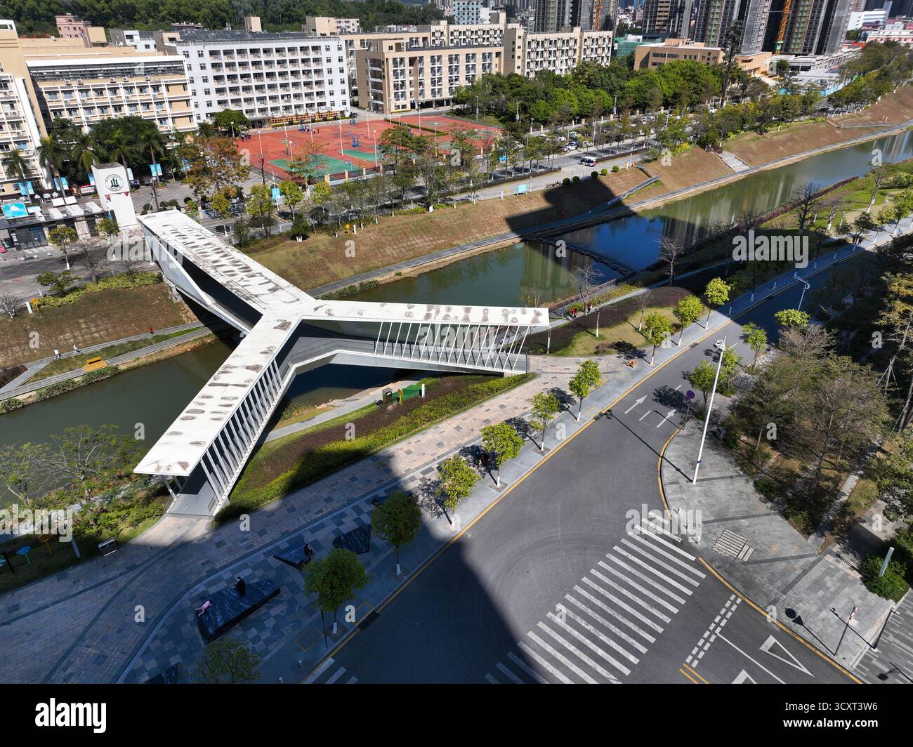 Pingshan Senior High School Parco del fiume Pingshan, distretto di Pingshan, città di Shenzhen, provincia del Guangdong Foto Stock