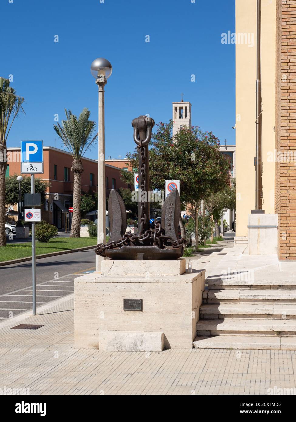 Lo stile architettonico razionalista della città di Sabaudia nel Lazio, Italia Foto Stock