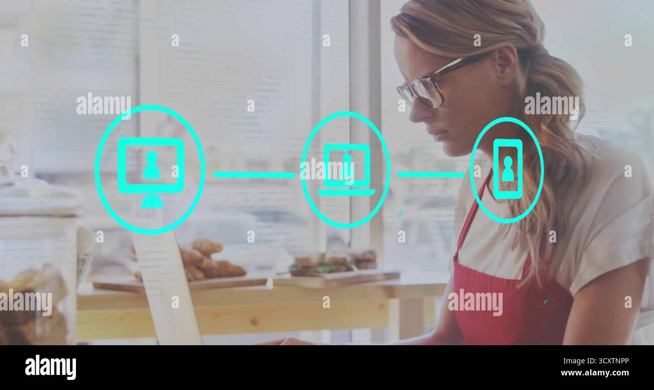 Il barista di pasticceria indossa il grembiule rosso al bancone del bar, con icone turchesi e spazio per copiare Foto Stock