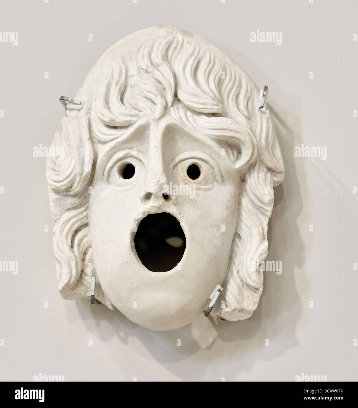 Espressione tragica, risalente alla Roma imperiale, Musée Lapidaire, Avignone, Francia. Foto Stock