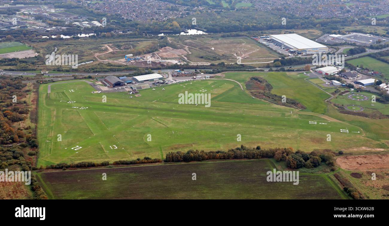 Vista aerea dell'aeroporto di Barton a Eccles, Manchester, noto anche come City Airport Foto Stock