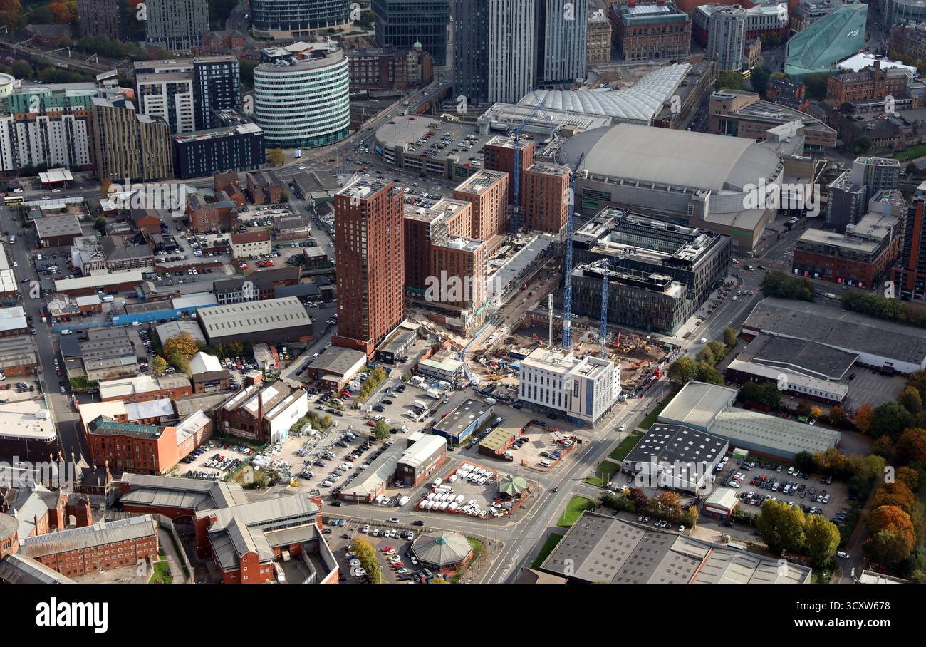 Vista aerea dello sviluppo tra Dutton Street e Bury New Road (A56) nel centro di Manchester, a nord dell'AO Arena Foto Stock