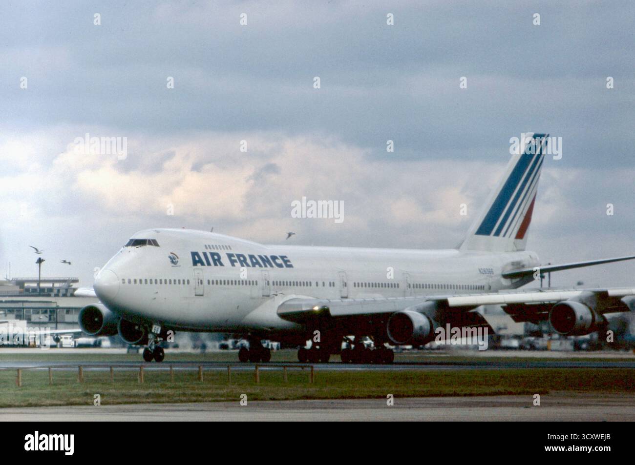 N28366 Air France Boeing 747-128 visto arrivare a Londra Heathrow Foto Stock